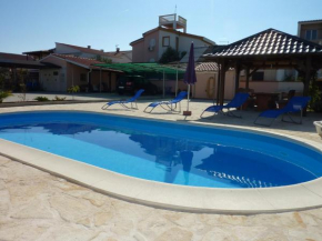 Queen beach Apartments - private pool - Sabunike III - AE1539